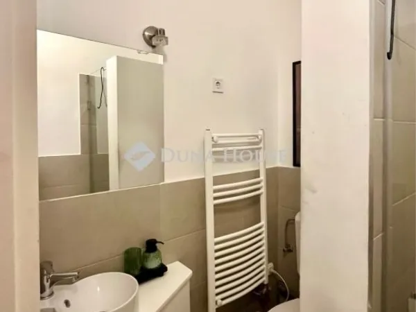 Eladó lakás Budapest VI. kerület, Nagykörúton kívüli terület 102 nm