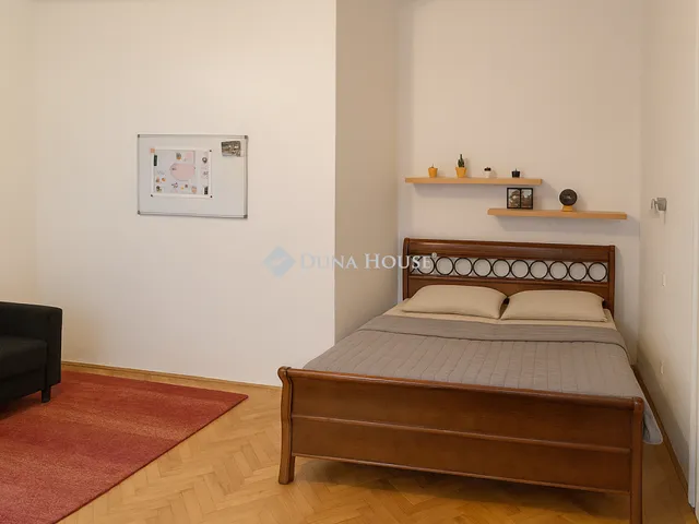 Eladó lakás Budapest VI. kerület, Nagykörúton kívüli terület 75 nm