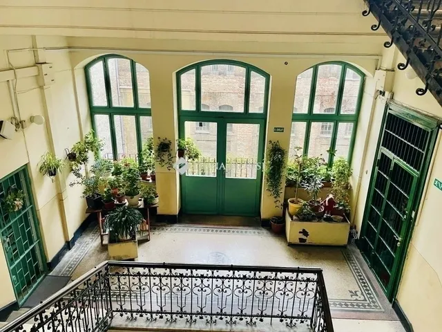 Eladó lakás Budapest VI. kerület, Nagykörúton kívüli terület 75 nm