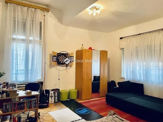 Eladó lakás Budapest VI. kerület, Nagykörúton belüli terület 75 nm