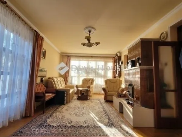 Eladó ház Vecsés 265 nm