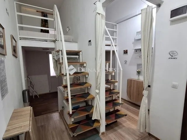 Eladó lakás Budapest VIII. kerület, II. János Pál pápa tér 76 nm