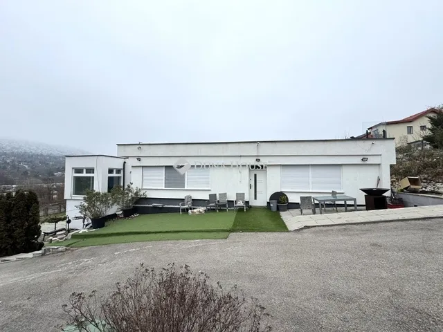 Eladó lakás Budapest III. kerület, Solymárvölgy 139 nm