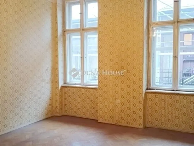 Eladó lakás Budapest VI. kerület 35 nm