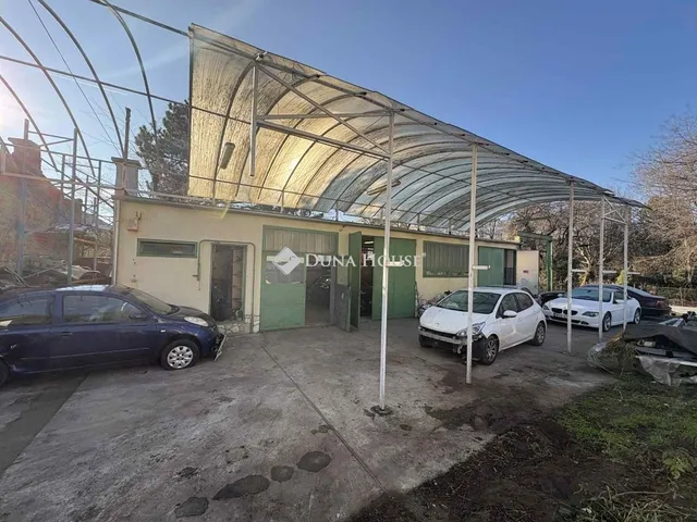 Eladó kereskedelmi és ipari ingatlan Budapest XVIII. kerület 100 nm