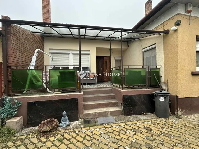 Eladó ház Vecsés 98 nm