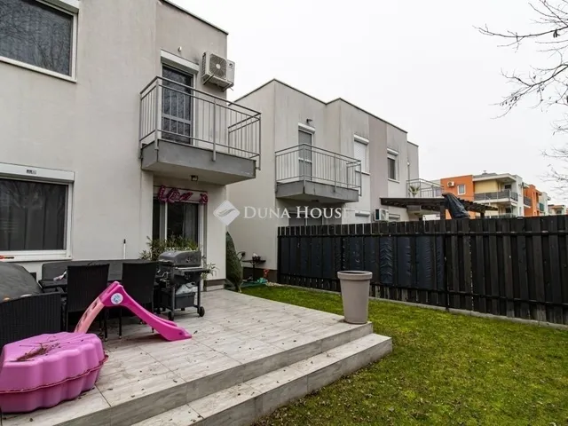 Eladó lakás Vecsés 120 nm