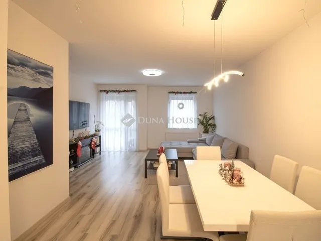 Eladó lakás Vecsés 120 nm