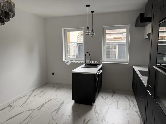 Eladó ház Budapest XV. kerület 125 nm