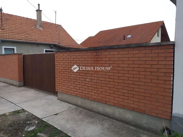 Eladó lakás Üllő 56 nm