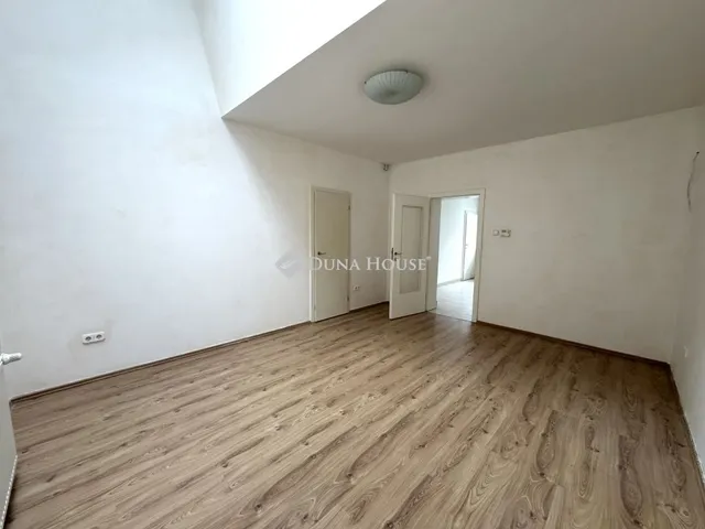 Eladó lakás Budapest VII. kerület 72 nm