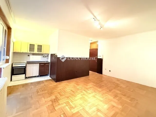 Eladó lakás Budapest XVIII. kerület, Havanna lakótelep 28 nm