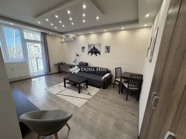 Eladó lakás Budapest IX. kerület, József Attila lakótelep 39 nm