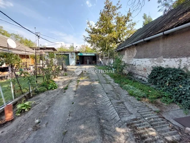 Eladó kereskedelmi és ipari ingatlan Budapest XXI. kerület 100 nm