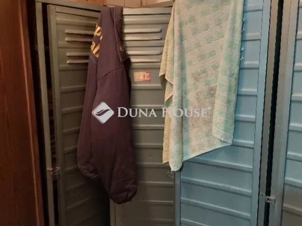 Eladó kereskedelmi és ipari ingatlan Budapest XXI. kerület 100 nm