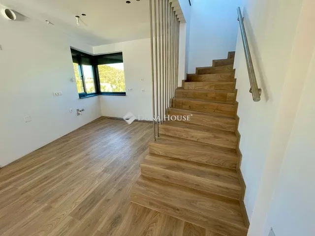 Eladó lakás Budapest XI. kerület, Madárhegy 191 nm