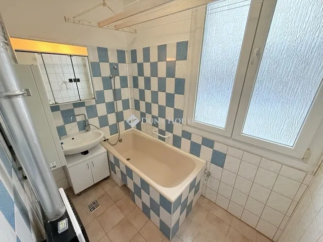 Eladó lakás Budapest XXI. kerület 73 nm