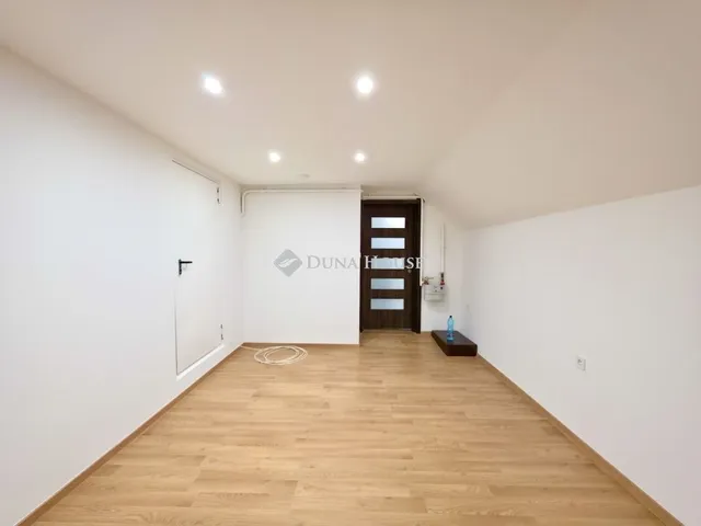 Eladó kereskedelmi és ipari ingatlan Budapest VII. kerület 79 nm