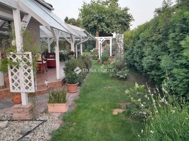 Eladó ház Vecsés 118 nm