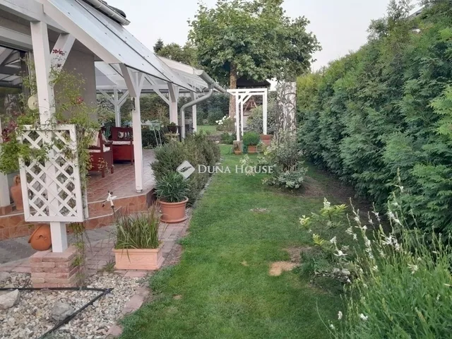 Eladó ház Vecsés 118 nm