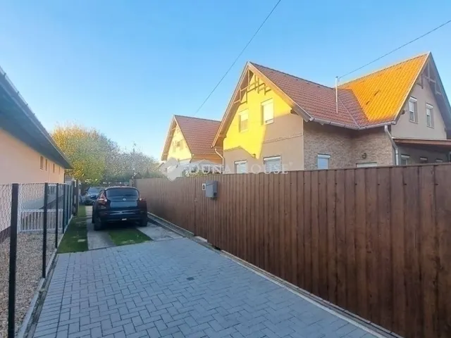 Eladó ház Üllő 122 nm
