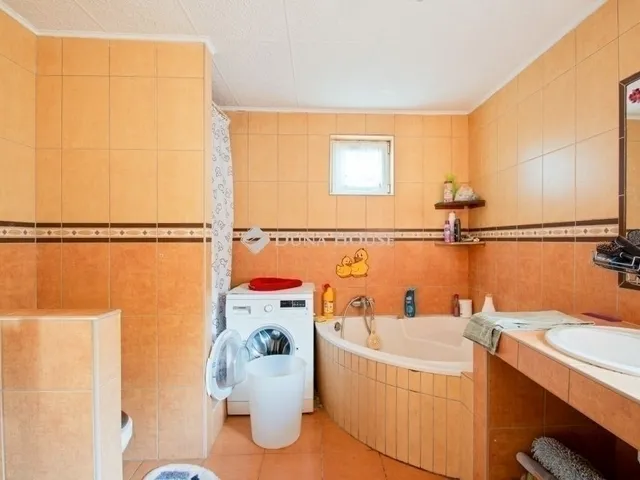 Eladó ház Üllő 150 nm