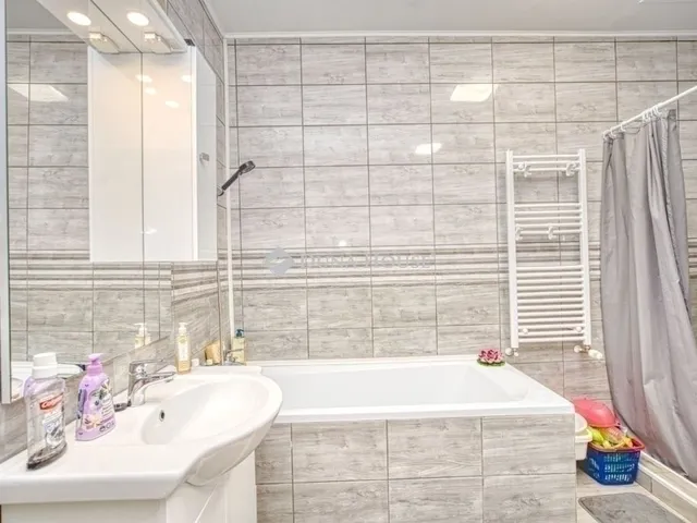 Eladó ház Vecsés 75 nm