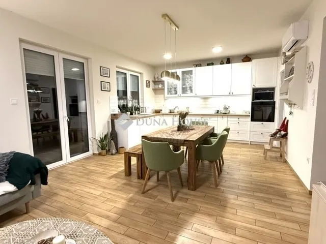 Eladó ház Üllő 112 nm