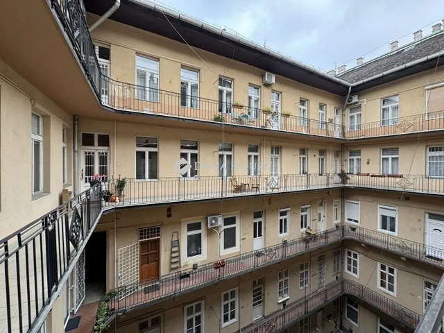 Eladó lakás Budapest VIII. kerület 97 nm