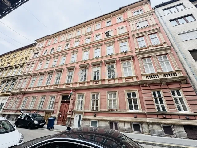 Eladó lakás Budapest VIII. kerület 97 nm