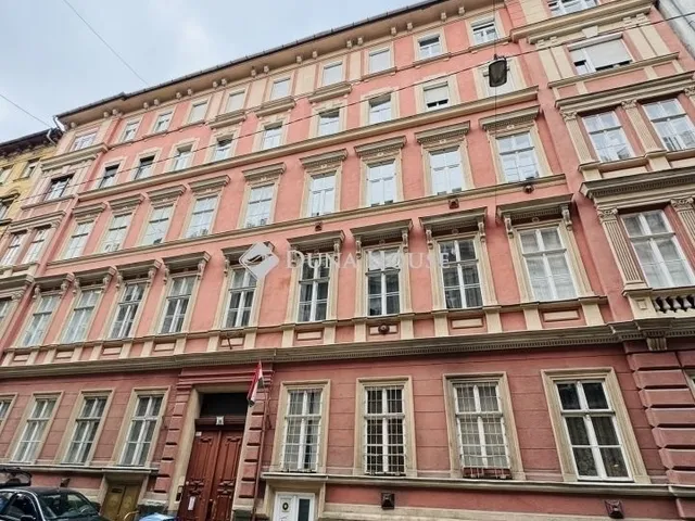 Eladó lakás Budapest VIII. kerület 97 nm