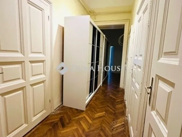 Eladó lakás Budapest VIII. kerület, II. János Pál pápa tér 76 nm