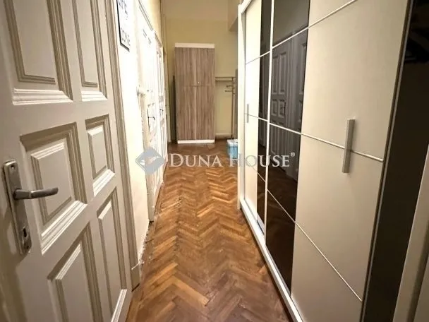 Eladó lakás Budapest VIII. kerület, II. János Pál pápa tér 76 nm