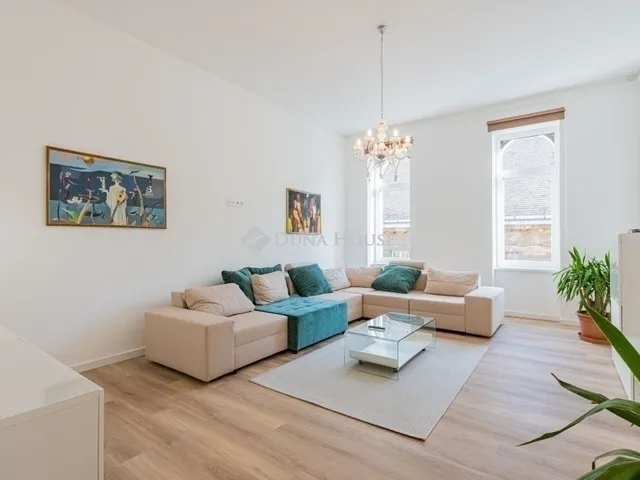 Eladó lakás Budapest VI. kerület 98 nm