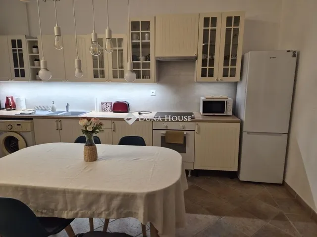 Eladó lakás Budapest VII. kerület 71 nm