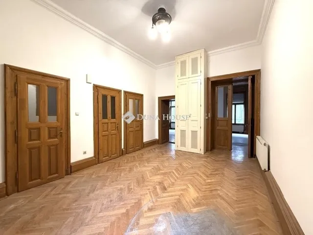 Eladó lakás Budapest VI. kerület 160 nm