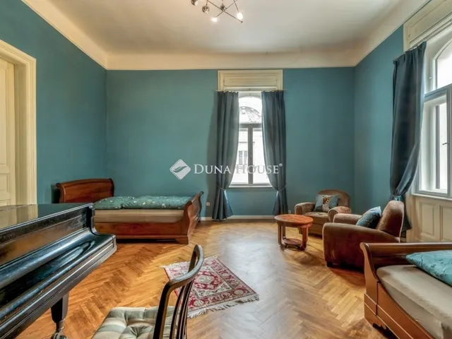 Eladó lakás Budapest VI. kerület 137 nm