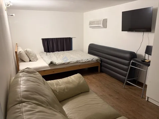 Eladó lakás Budapest VI. kerület 43 nm