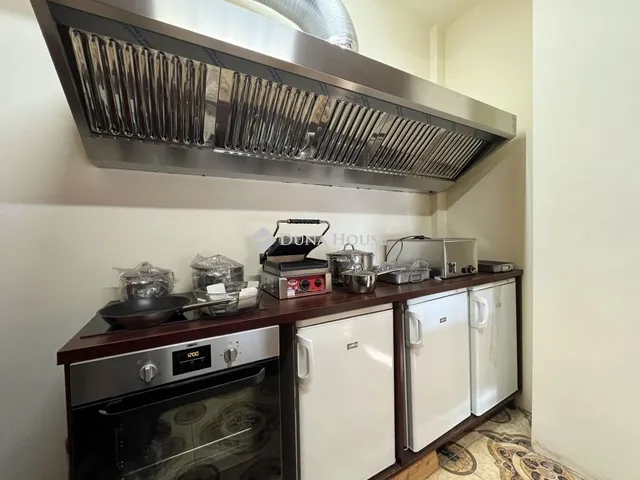 Eladó kereskedelmi és ipari ingatlan Budapest VIII. kerület 37 nm