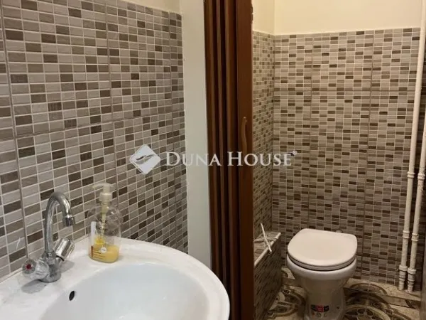 Eladó kereskedelmi és ipari ingatlan Budapest VIII. kerület 37 nm