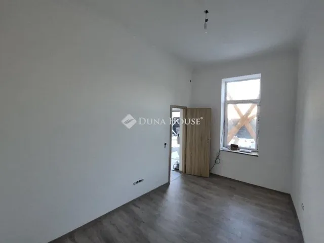 Eladó lakás Budapest IV. kerület 77 nm