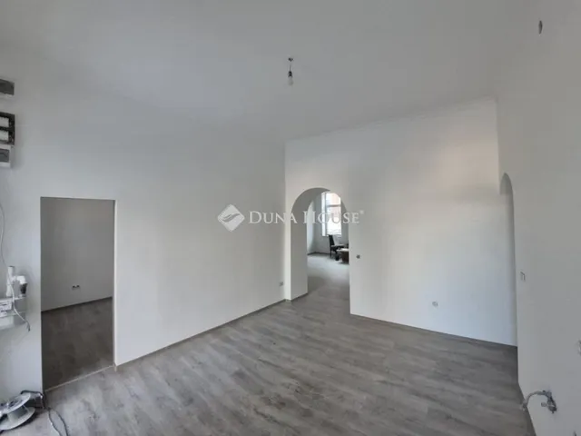 Eladó lakás Budapest IV. kerület 77 nm