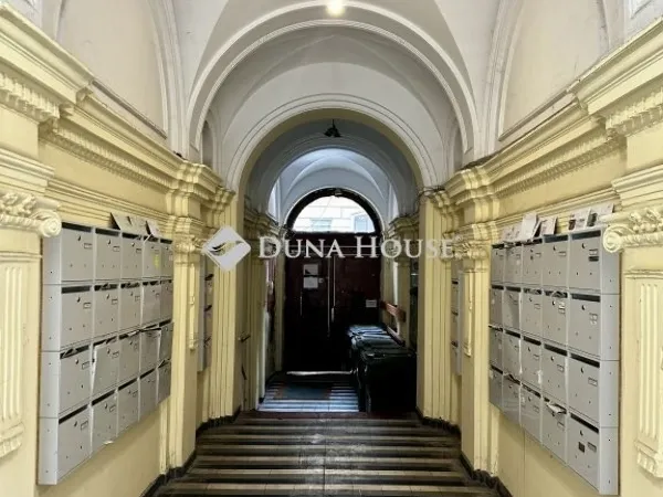 Eladó lakás Budapest VI. kerület 28 nm