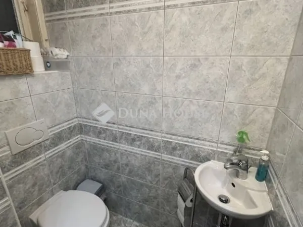 Eladó lakás Budapest VI. kerület 97 nm