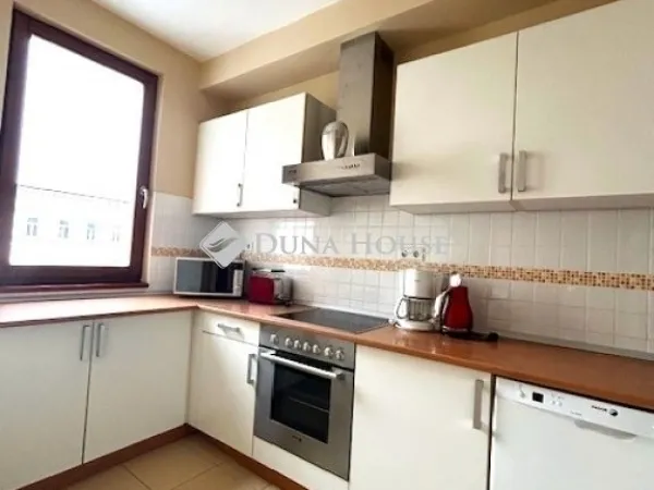 Eladó lakás Budapest VI. kerület 55 nm