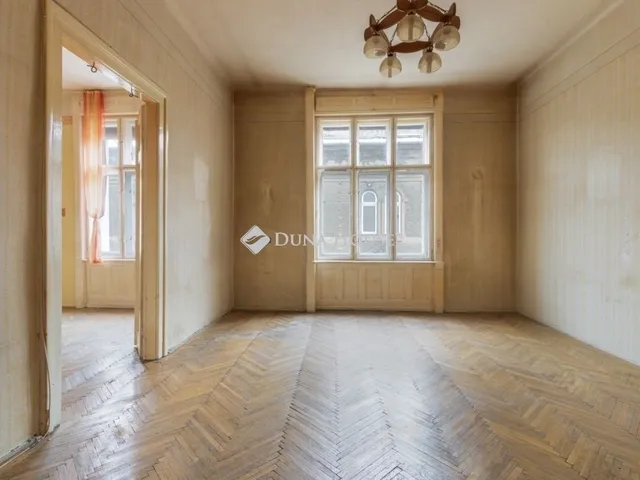 Eladó lakás Budapest VIII. kerület 80 nm