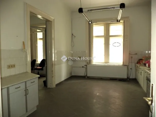 Eladó lakás Budapest VIII. kerület 67 nm