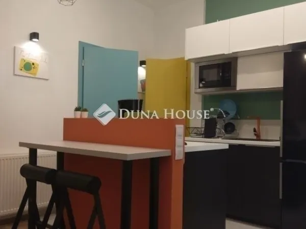 Eladó lakás Budapest VI. kerület 71 nm