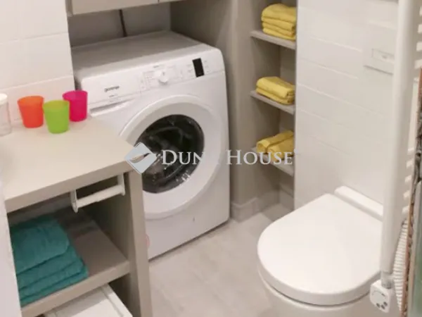 Eladó lakás Budapest VI. kerület 71 nm