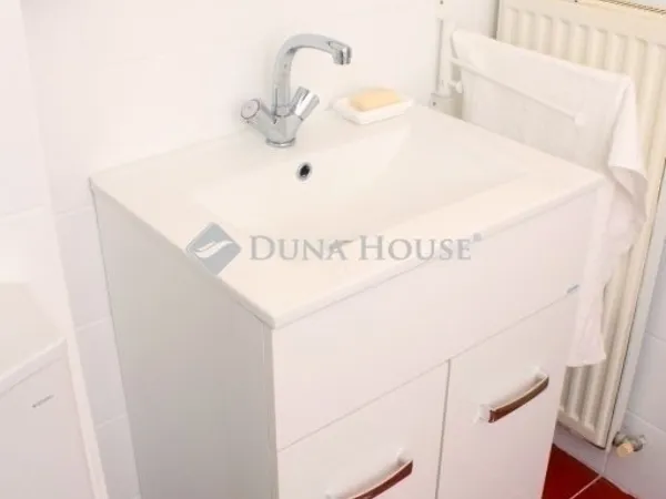 Eladó lakás Budapest VI. kerület 45 nm